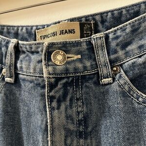 Rare Tipicosi Women’s Straight Leg Denim – Size 27